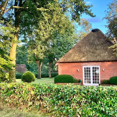 Tatil Evi Thatched With Large Garden Near North Sea *