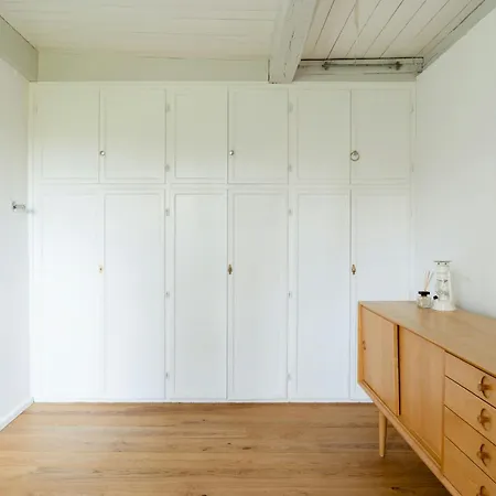 Thatched With Large Garden Near North Sea Vakantiehuis